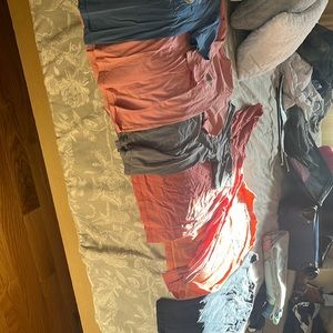 Boys size  Medium vineyard vines T-shirt mixed long and short and 1 golf shirt